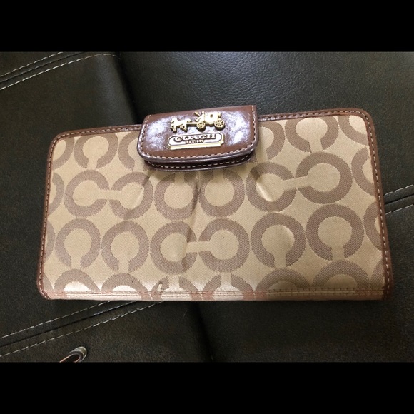 Coach Wallet - Picture 1 of 4